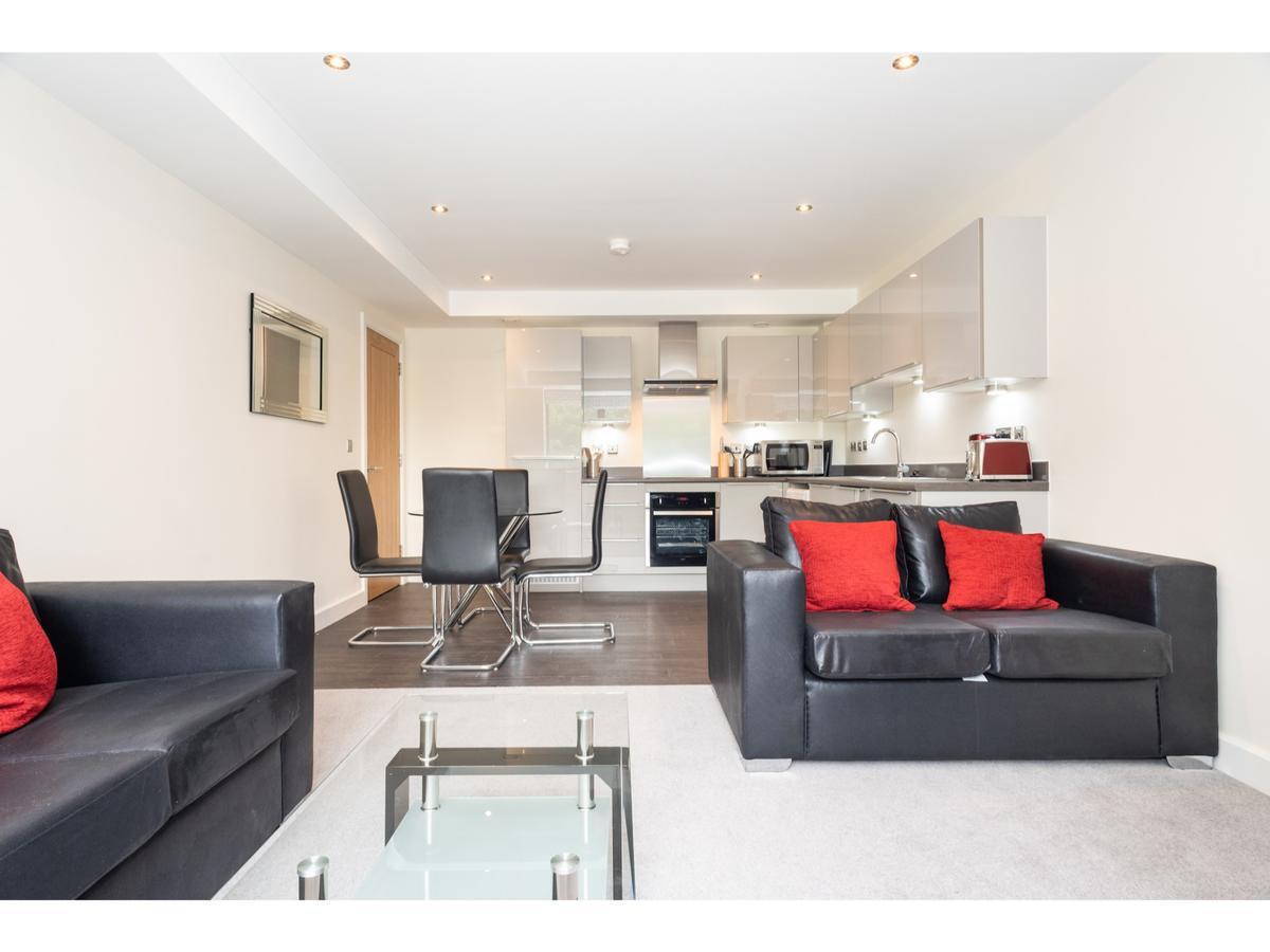 Stylish Flat Near The City Centre - Pass The Keys York Exterior photo
